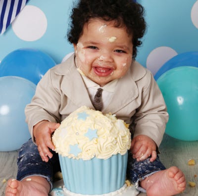 Cake smash photography shoot by Jayne Poole Fremington